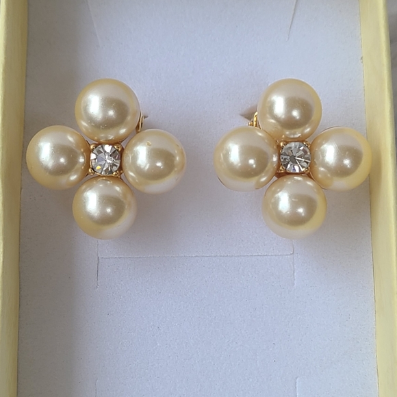 Swarovski Clip-on Earings Faux Pearl - Picture 1 of 7